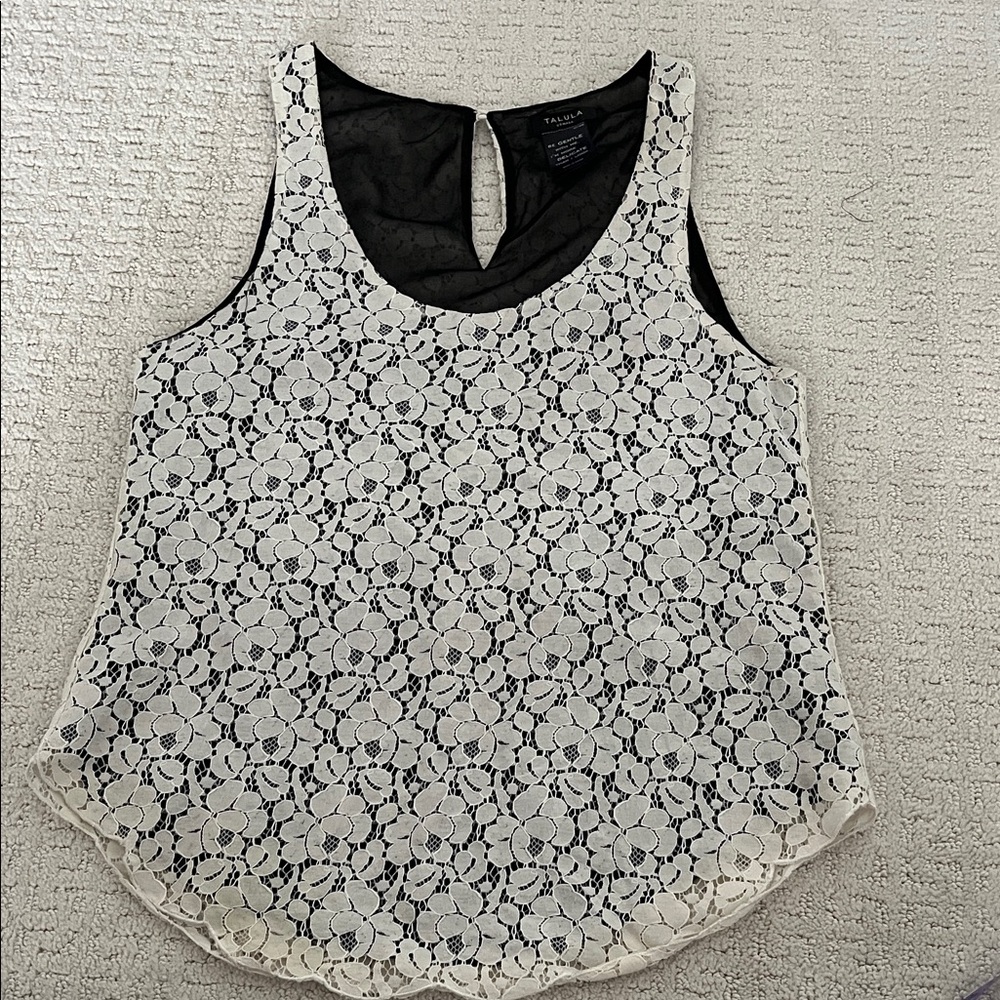 Aritzia Talula Women’s Tank XS Floral Lace Sleeveless Top Romantic Black